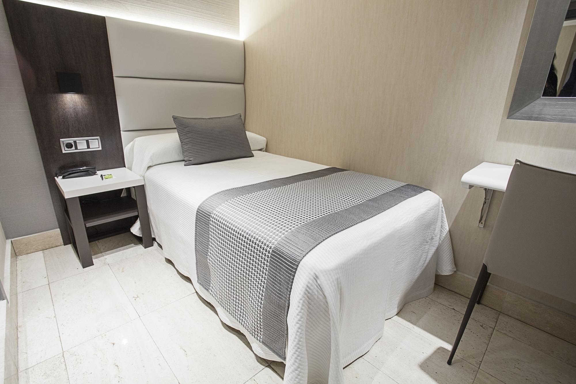 Habitus Hotel Europa Пампона Екстериор снимка