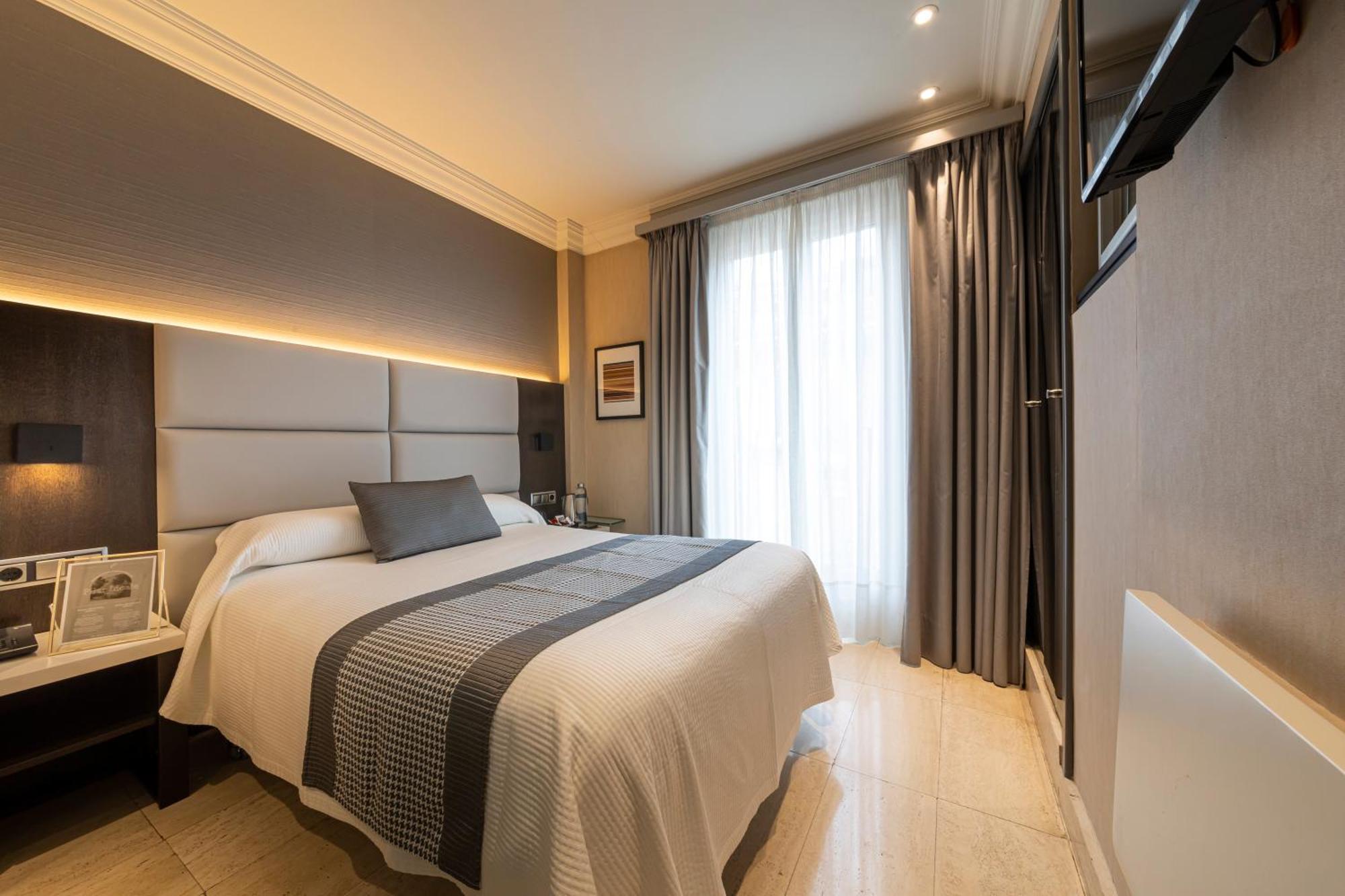 Habitus Hotel Europa Пампона Екстериор снимка