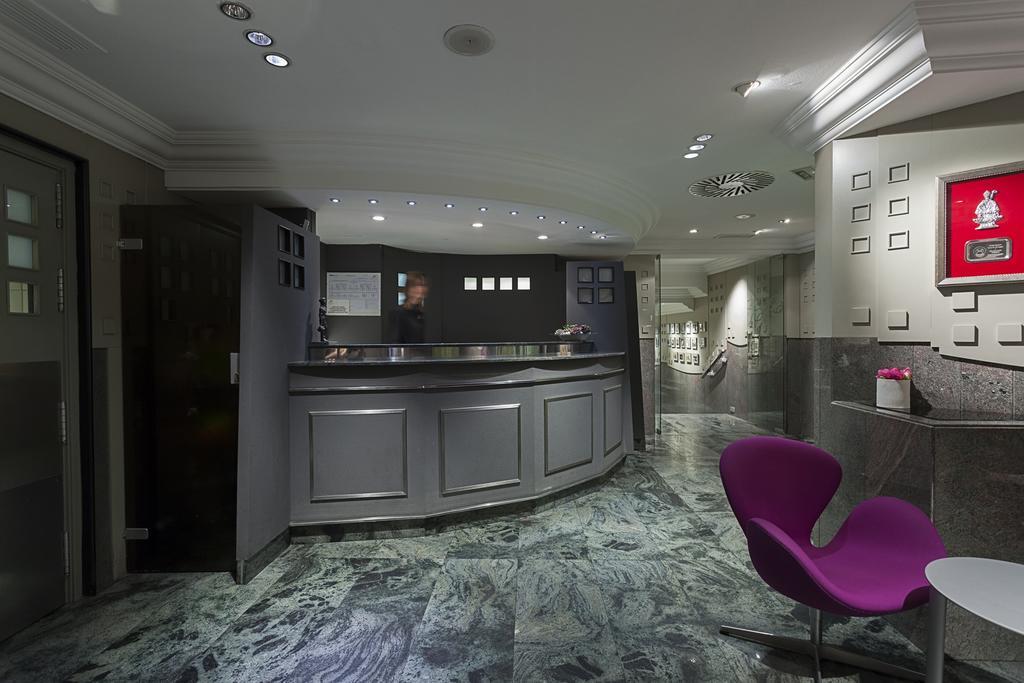 Habitus Hotel Europa Пампона Екстериор снимка