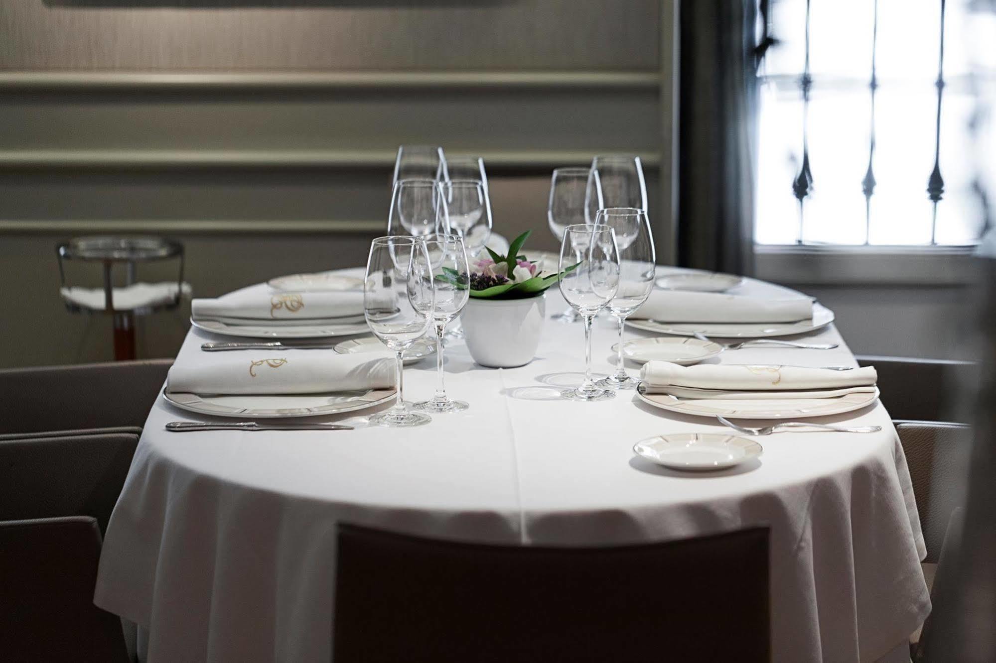 Habitus Hotel Europa Пампона Екстериор снимка